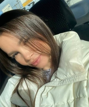 💋 Обладаю опытом и умением подарить тебе незабываемую ночь, которую ты будешь помнить еще долго. 💫 Я готова погрузить тебя в океан сладострастных эмоций и исполнить все твои фантазии. 😈 Мои услуги разнообразны: классический секс, оральные ласки, эротический массаж и многое другое, чтобы удовлетворить все твои желания. 💦 Я проживаю в Москве и готова встретиться с тобой в любое время, в комфортной обстановке. 🔥 У меня есть отличные отзывы от предыдущих клиентов, которые говорят о моей способности оставить в памяти только положительные эмоции. Мои фото настоящие и ты можешь увидеть их на моей странице. 📷 Со мной время остановится и лишь мы будем царить во всем пространстве. Жду твоего звонка, чтобы воплотить твои самые смелые фантазии в реальность! 💞💋 Марина