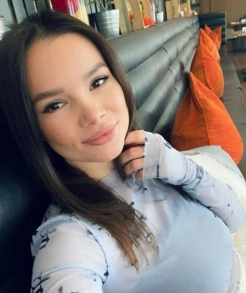 💋 Обладаю опытом и умением подарить тебе незабываемую ночь, которую ты будешь помнить еще долго. 💫 Я готова погрузить тебя в океан сладострастных эмоций и исполнить все твои фантазии. 😈 Мои услуги разнообразны: классический секс, оральные ласки, эротический массаж и многое другое, чтобы удовлетворить все твои желания. 💦 Я проживаю в Москве и готова встретиться с тобой в любое время, в комфортной обстановке. 🔥 У меня есть отличные отзывы от предыдущих клиентов, которые говорят о моей способности оставить в памяти только положительные эмоции. Мои фото настоящие и ты можешь увидеть их на моей странице. 📷 Со мной время остановится и лишь мы будем царить во всем пространстве. Жду твоего звонка, чтобы воплотить твои самые смелые фантазии в реальность! 💞💋 Марина